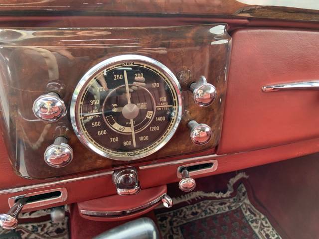 Mercedes-Benz 220 Cabriolet A
