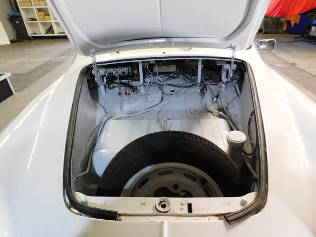 Volkswagen Karmann Ghia 1200