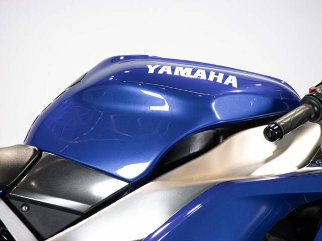 Yamaha YZF 1000 R1