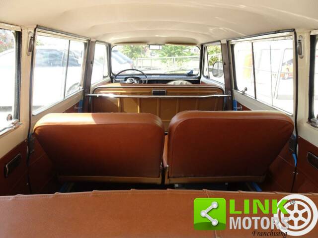 Image 1/10 of FIAT 850 T Coriasco (1966)