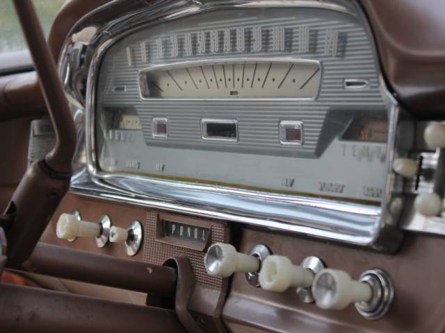 Ford Fairlane 500