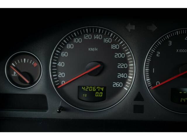 Volvo V 70 2.4