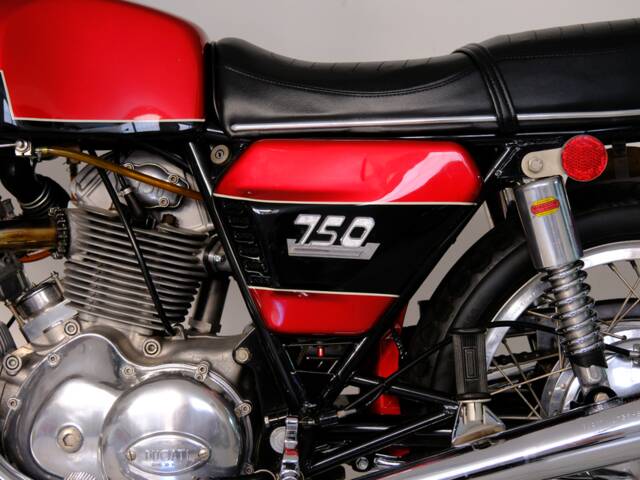 Ducati 750 GT