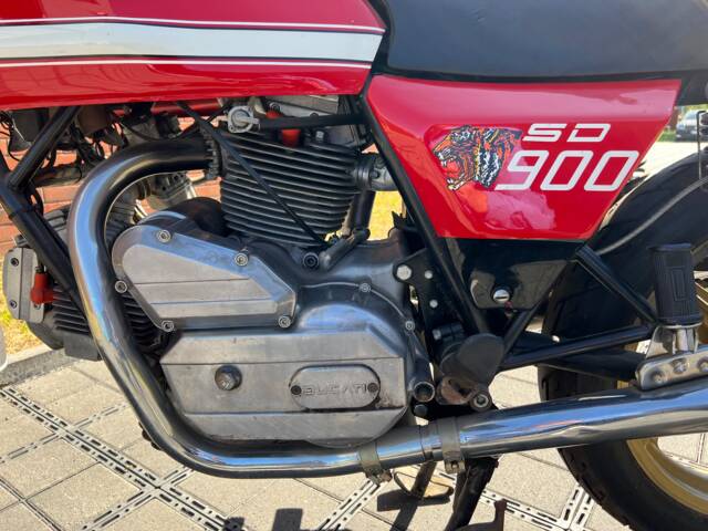 Ducati 900 SS