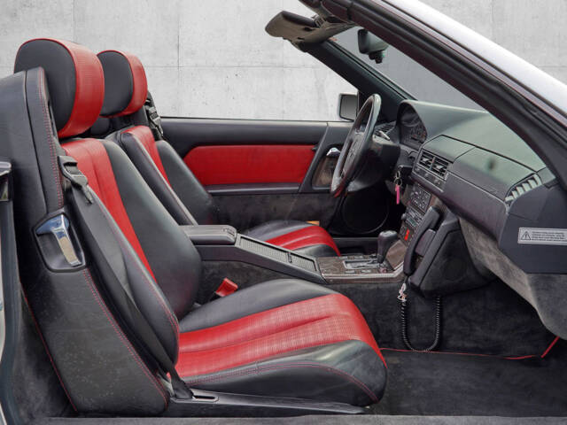 Mercedes-Benz SL 320