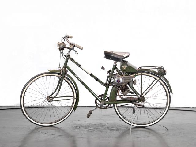 Bild 1/15 von Taurus DUMMY (1949)