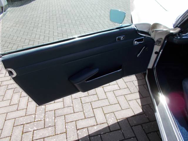 Mercedes-Benz 280 SL