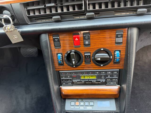 Mercedes-Benz 500 SEL