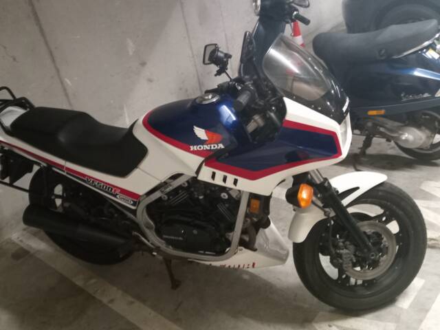 Honda VF 500 F