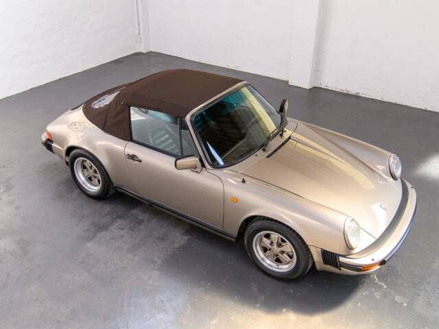 Porsche 911 Carrera 3.2