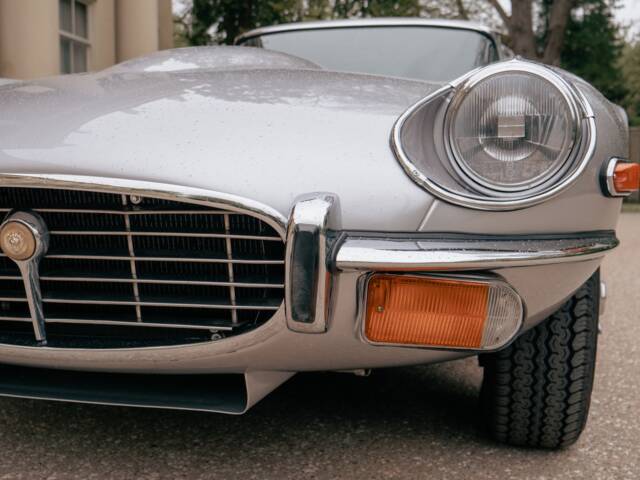 Jaguar E-Type V12 (2+2)