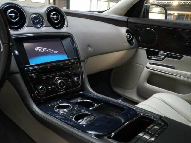 Jaguar XJ 5.0