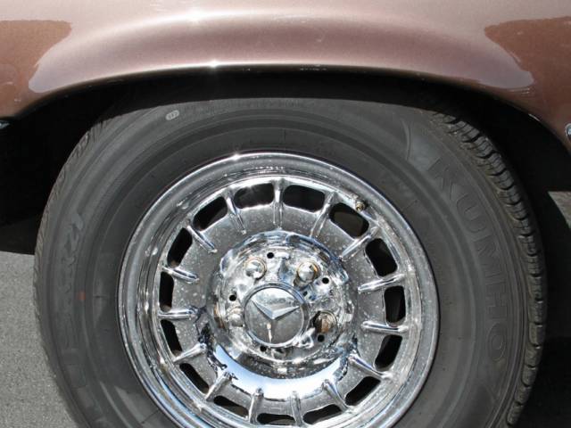 Mercedes-Benz 280 SL