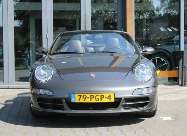 Image 1/6 of Porsche 911 Carrera S (2006)