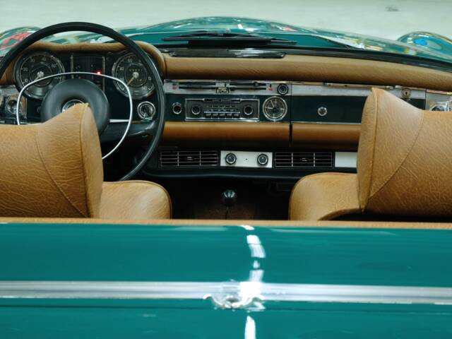 Mercedes-Benz 280 SL