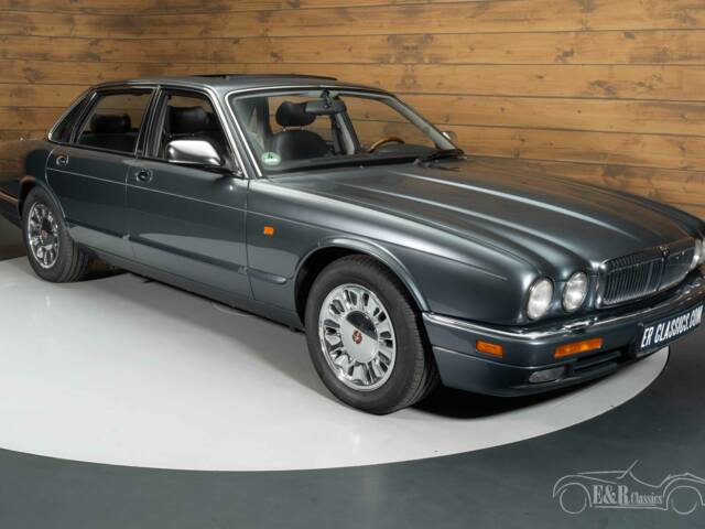 Image 1/5 of Daimler Six (1995)