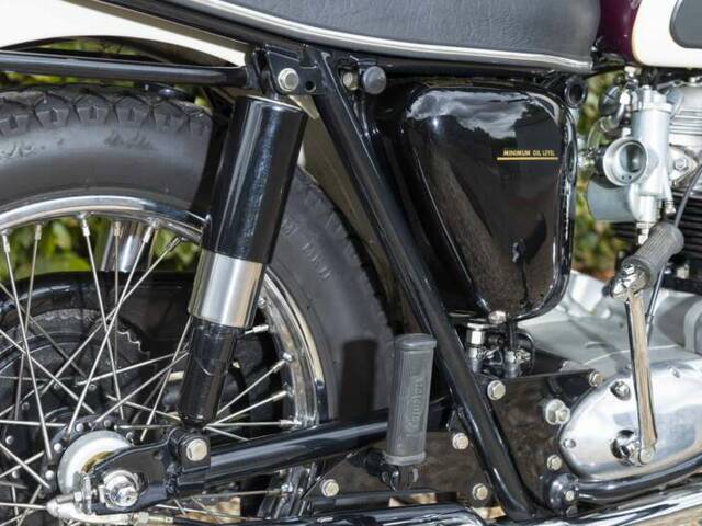Triumph Bonneville T120TT