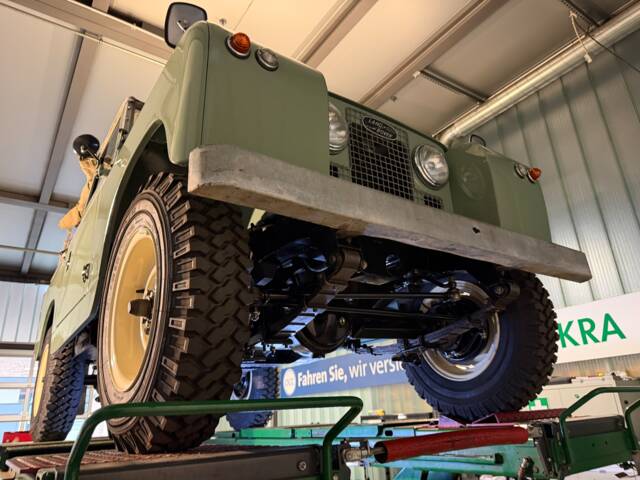 Land Rover 88