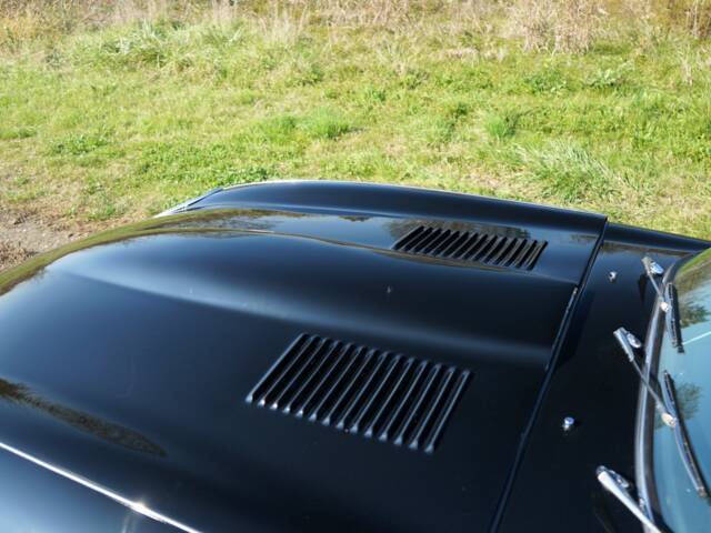 Jaguar E-Type 3.8