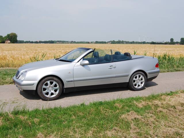 Mercedes-Benz CLK 200
