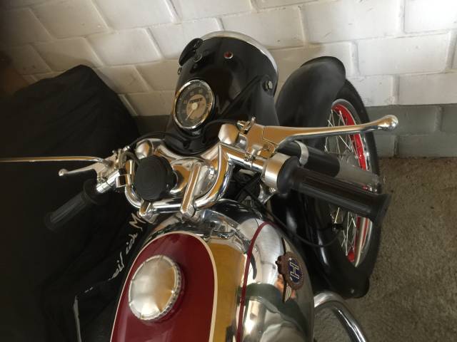 Horex Regina 250 - Neue Brems- und Kupplungshebel, neuer Tankdeckel