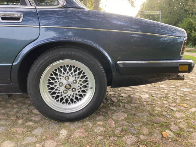 Jaguar XJ12 6.0