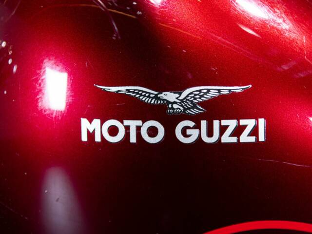 Moto Guzzi Nevada 750