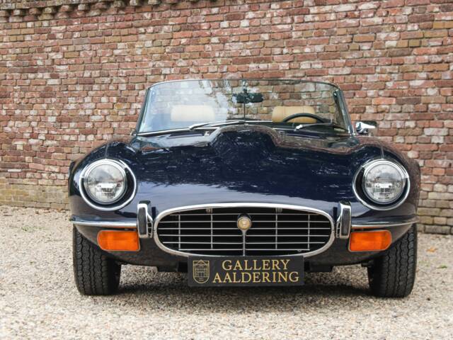 Jaguar E-Type V12