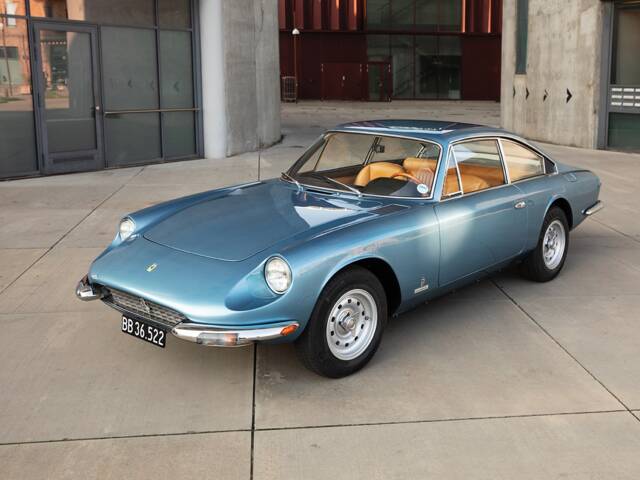 Image 1/40 of Ferrari 365 GT 2+2 (1969)