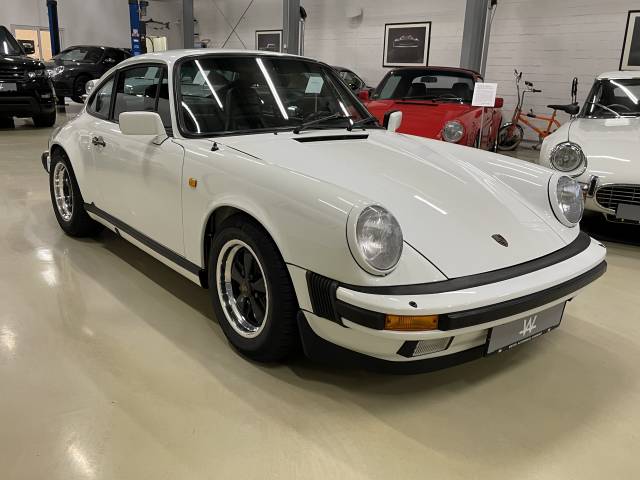 Porsche 911 Carrera 3.2