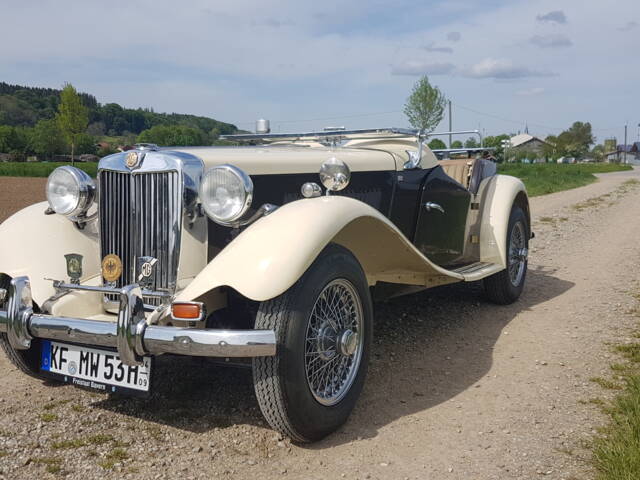 Image 1/20 of MG TD (1953)