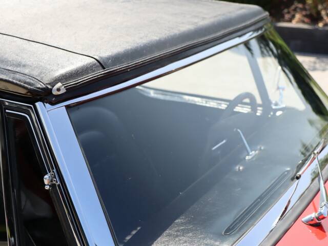 Austin-Healey 3000 Mk III (BJ8)