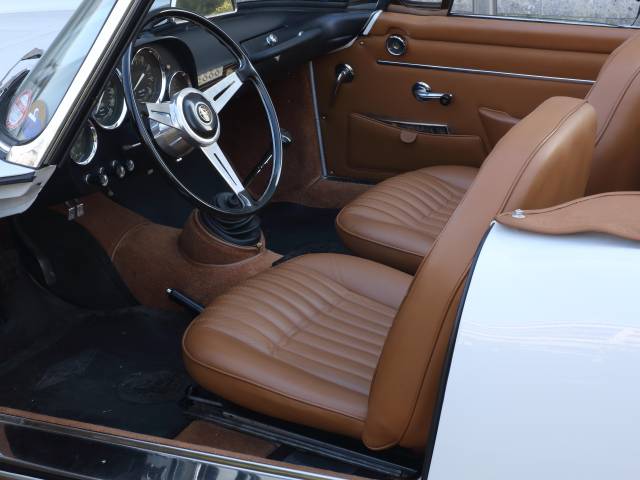 Alfa Romeo 2000 Spider