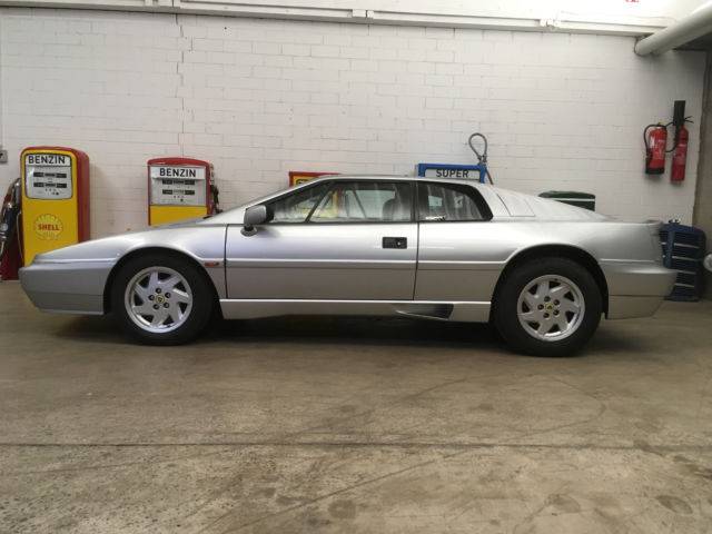 Image 1/12 of Lotus Esprit (1985)