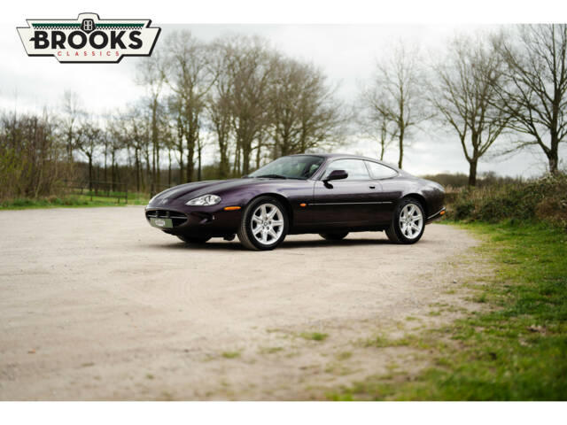 Imagen 1/36 de Jaguar XK8 4.0 (1999)