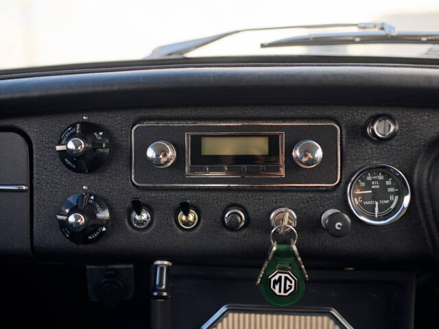 MG MGC GT