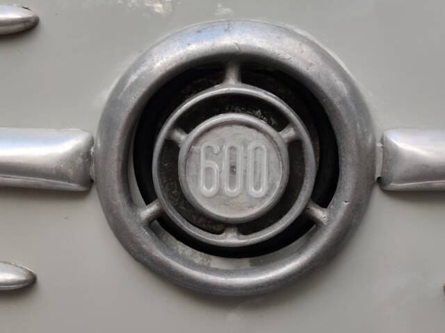 FIAT 600