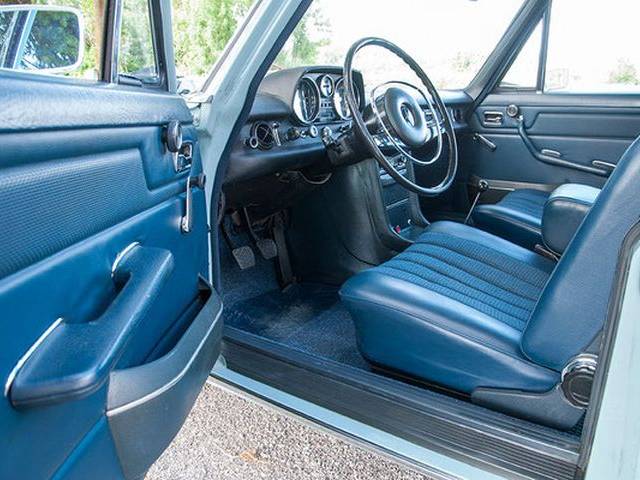 Mercedes-Benz 200 D