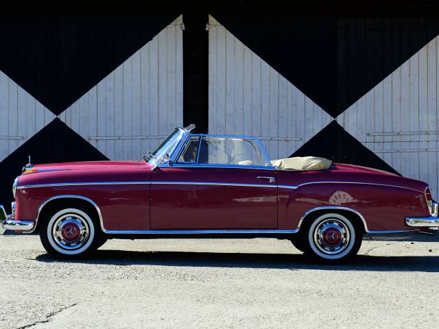 Mercedes-Benz 220 S Cabriolet