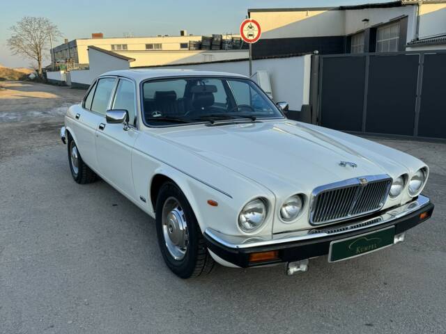 Jaguar Sovereign H.E. V12