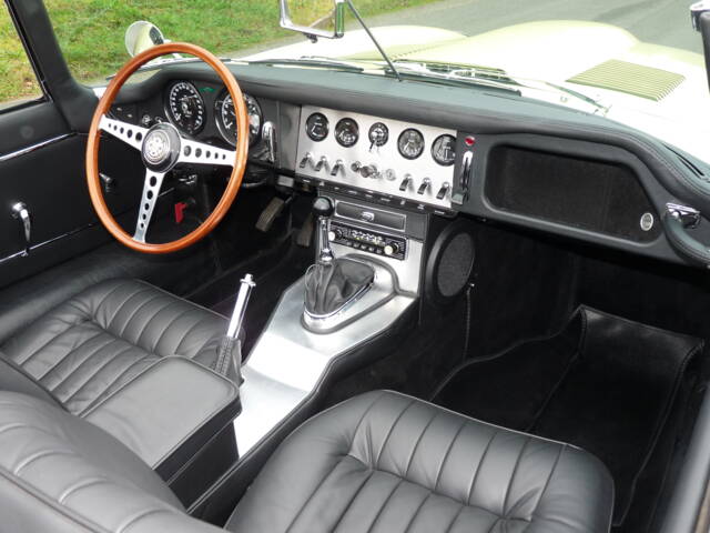 Jaguar E-Type 4.2