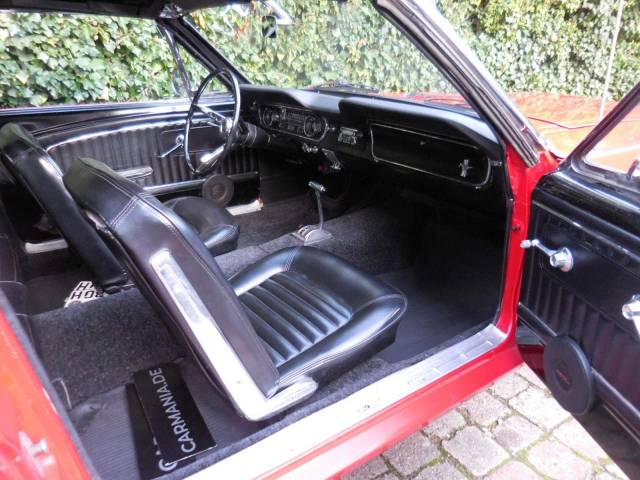 Ford Mustang 200