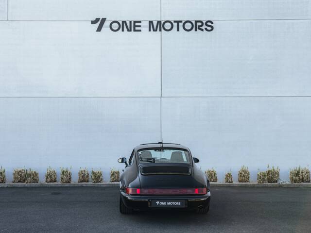 Porsche 911 Carrera 4