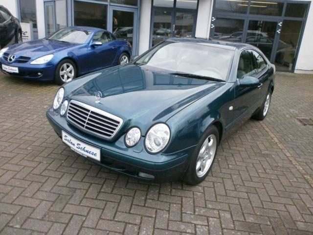 Mercedes-Benz CLK 320