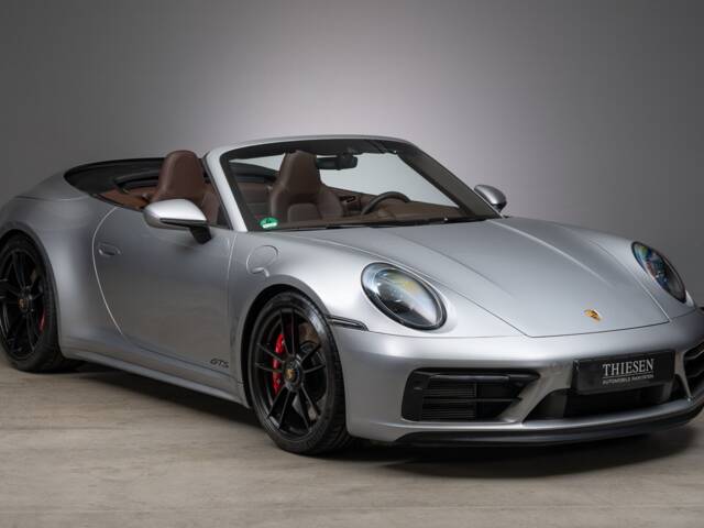 Porsche 911 Carrera 4 GTS