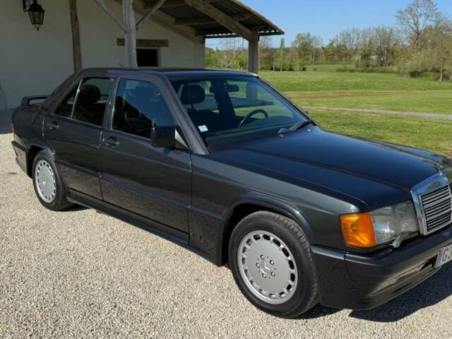 Bild 1/5 von Mercedes-Benz 190 E 2.5-16 (1990)