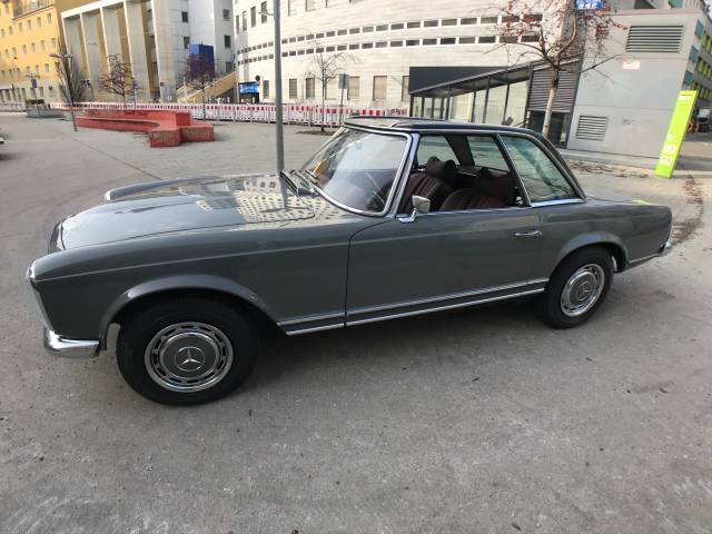 Mercedes-Benz 280 SL