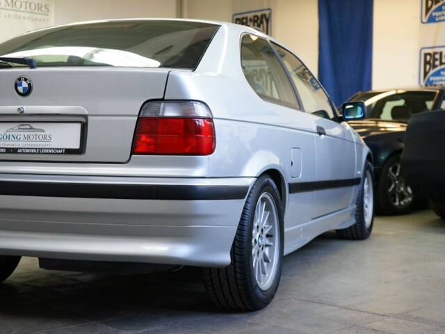 BMW 323ti Compact