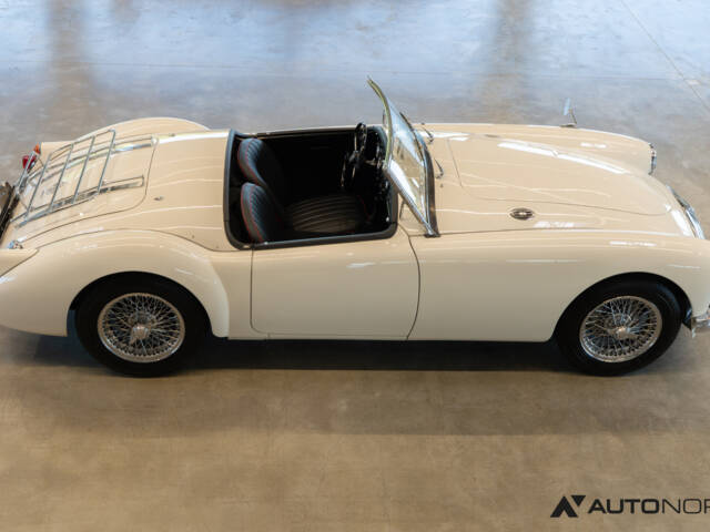 MG MGA 1600