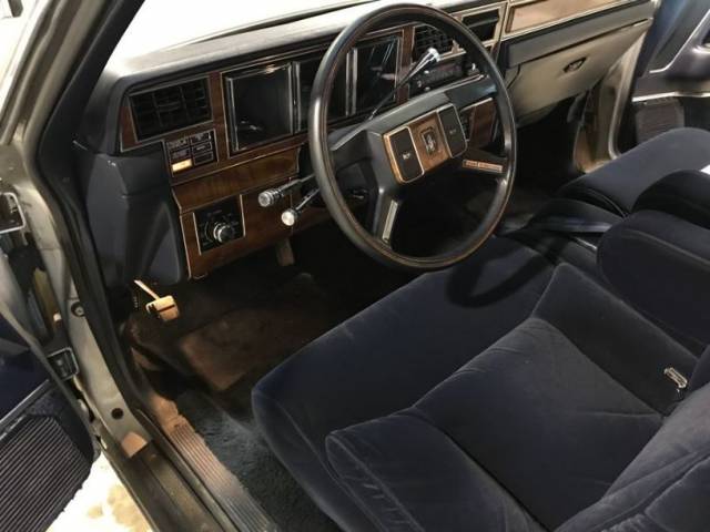 Lincoln Town Car